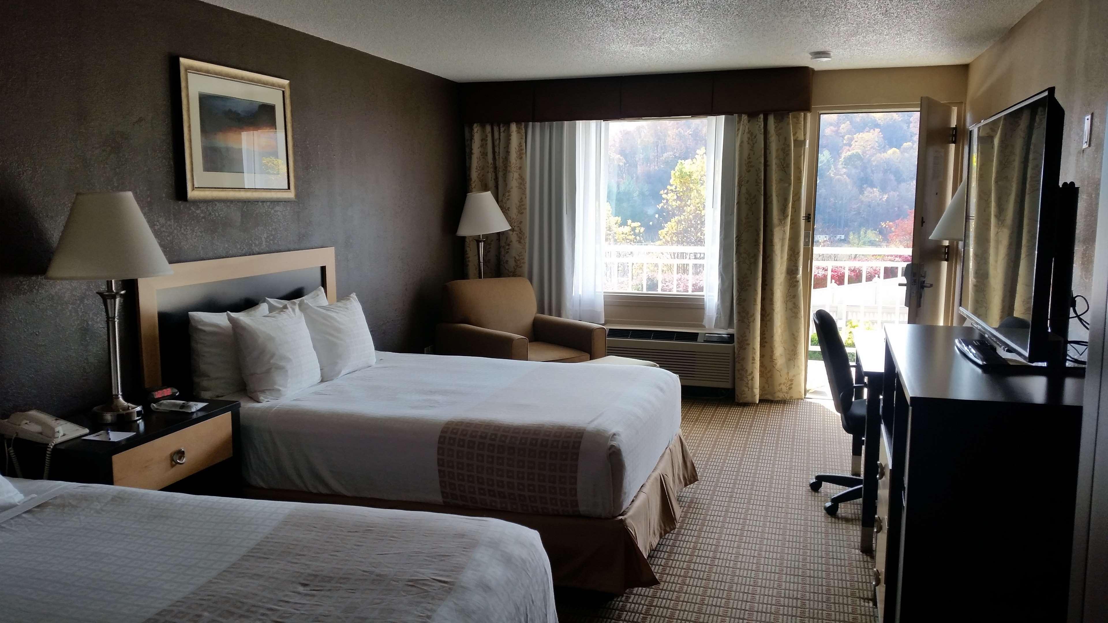Best Western Smoky Mountain Inn Вейнсвілл Екстер'єр фото